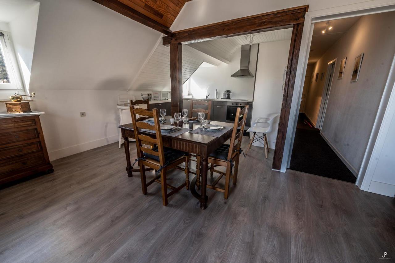 Les 3 Chapeaux Dinant 6P Les Canotiers 4P Avec Terrasse Le Melon 2P Sans Terrasse Exterior foto