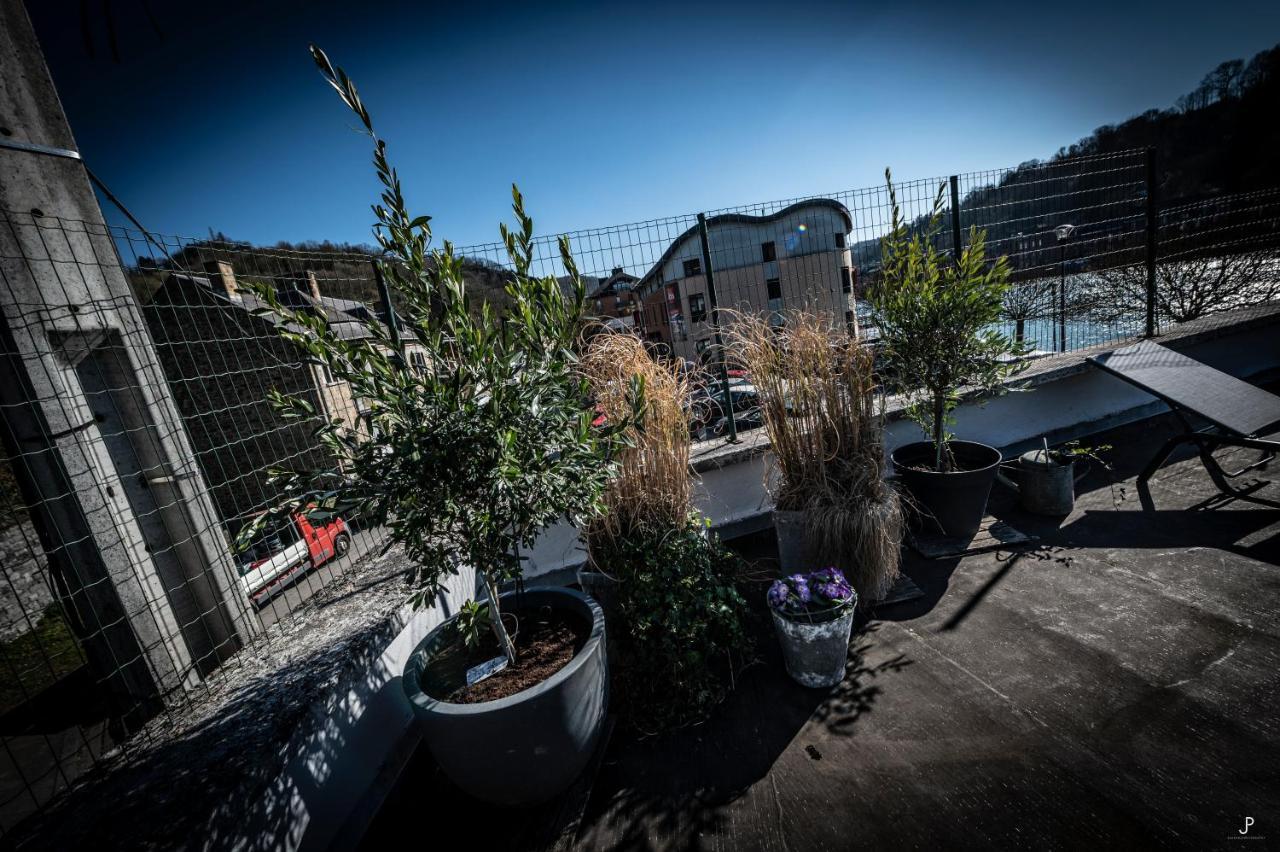 Les 3 Chapeaux Dinant 6P Les Canotiers 4P Avec Terrasse Le Melon 2P Sans Terrasse Exterior foto